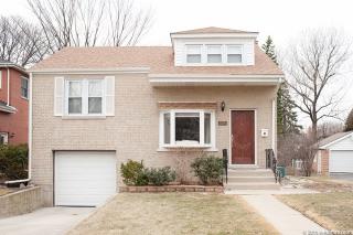 554 Cedar Ave, Elmhurst, IL 60126-4136