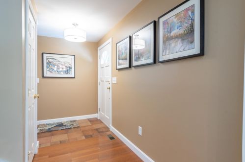 3 Spring Rd, Amherst NH  03031-1911 exterior