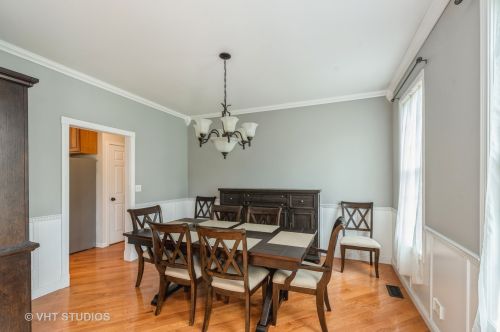 338 Lorraine Dr, Bull Valley, IL 60012-3611