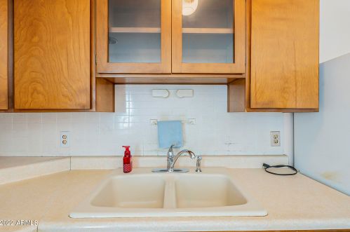 1221 Cinnabar Ave, Phoenix AZ 85020-1816 exterior