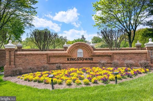 7513 Cross Gate Ln, Alexandria VA 22315-4619 exterior