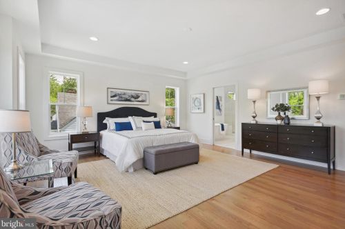 5120 25th Pl, Arlington VA  22207-2603 exterior