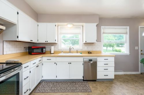 6813 Bratcher St, Kalamazoo MI  49024-3479 exterior