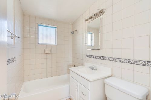 5209 25 St, Tucson AZ 85711-5912 exterior