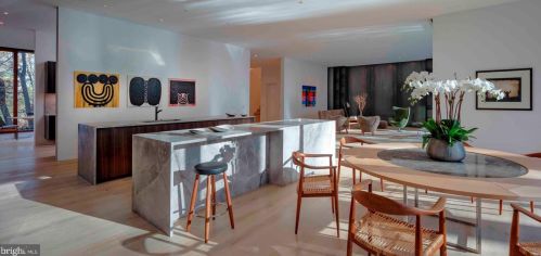 3131 Chain Brg Rd, Washington DC 20016-3301 exterior