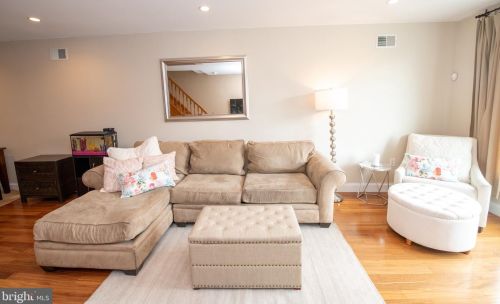 2932 Juniper St, Philadelphia PA 19148-4951 exterior