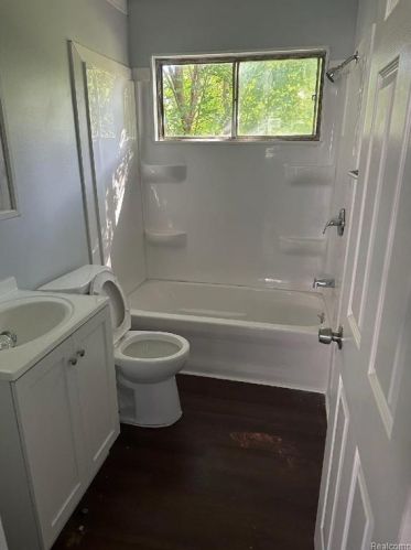 5394 Campbell St, Dearborn Heights MI  48125-2729 exterior