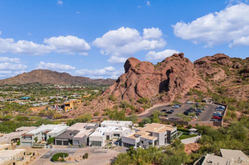 5841 Echo Canyon Cir, Phoenix AZ 85018-1243 exterior