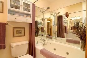 1001 Dickens Ave, Chicago IL  60614-4105 exterior