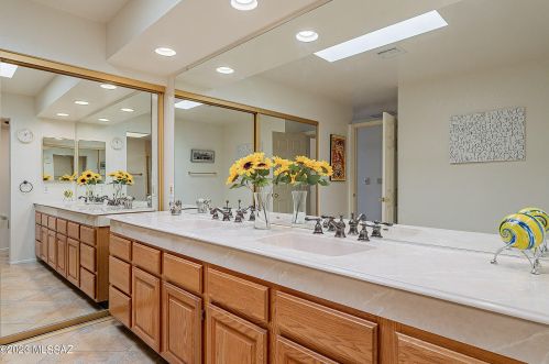 1024 Camino Diestro, Tucson AZ 85704-7694 exterior