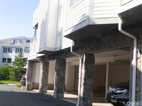 2004 Amanda Ct, Piscataway, NJ 08854-6427