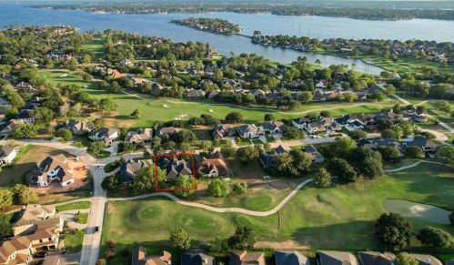 11 Greenview St, Montgomery TX 77356-8456 exterior