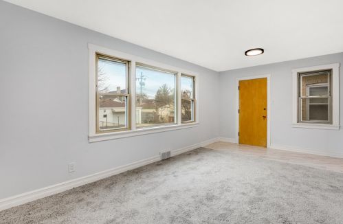 1837 Nagle Ave, Chicago IL  60707-4022 exterior