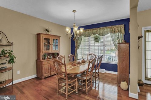 296 Friendly Dr, Hanover PA 17331 exterior