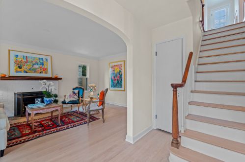 5110 Shoreland Ave, Milwaukee WI  53217-5541 exterior