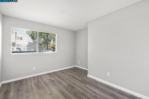 359 Scottsdale Rd, Concord CA 94523-5113 exterior