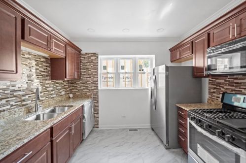 1908 5 Ave, Broadview IL 60153-3203 exterior