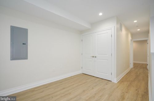 516 21 St, Philadelphia PA 19130-1401 exterior