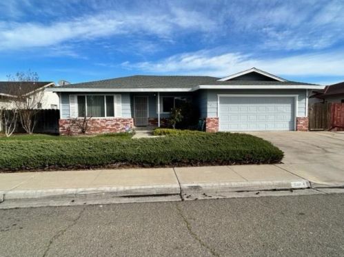 901 Ashland Ct, Turlock, CA 95382-1205