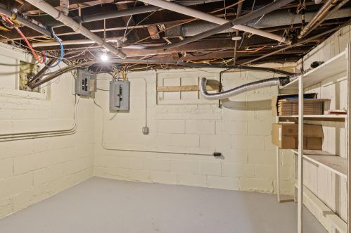 2044 59, Milwaukee WI 53210-1505 exterior