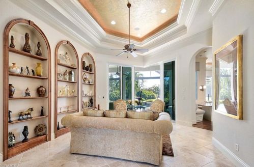 2906 Leonardo Ave, Naples FL exterior