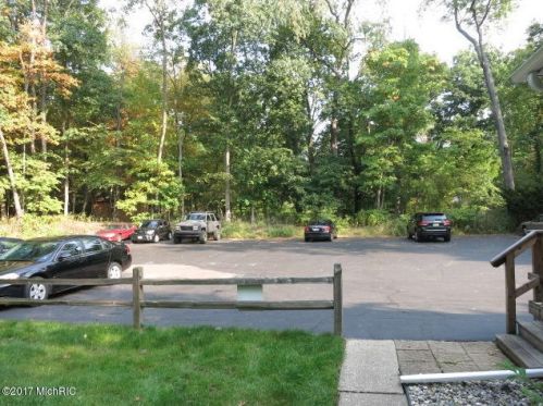 7330-7346 Lovers Ln, Kalamazoo, MI 49002-4426