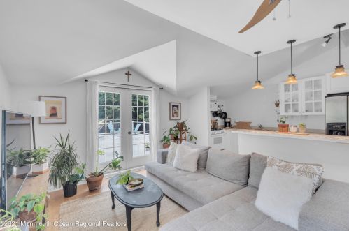 50 Hooper Ave, Atlantic Highlands NJ  07716-1537 exterior