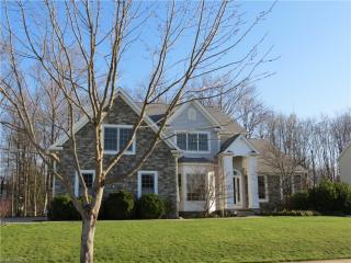 190 Chadwick Dr, Aurora, OH 44202-6637