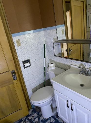 5819 Whipple St, Chicago IL 60659-3709 exterior