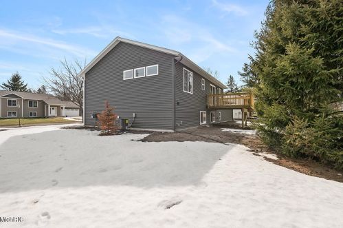 1187 Allison Ave, Grand Rapids MI 49534-3602 exterior