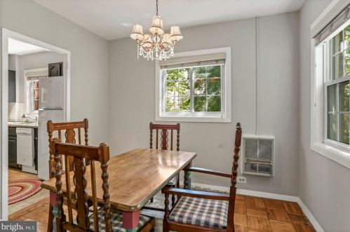 1302 Martha Custis Dr, Alexandria VA 22302-2025 exterior