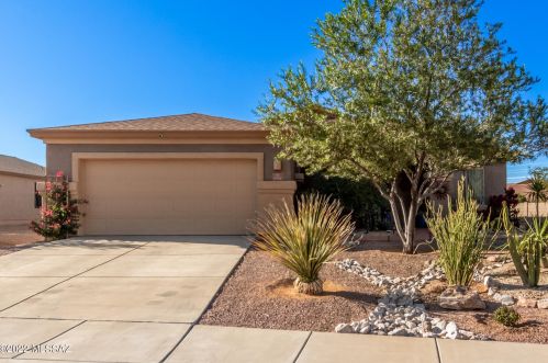 8441 Benidorm Loop, Tucson, AZ 85757-6812