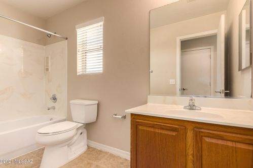 7618 Desert Overlook Dr, Tucson AZ  85710-8164 exterior