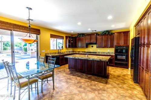 1899 Kaibab Dr, Chandler AZ  85249-3366 exterior