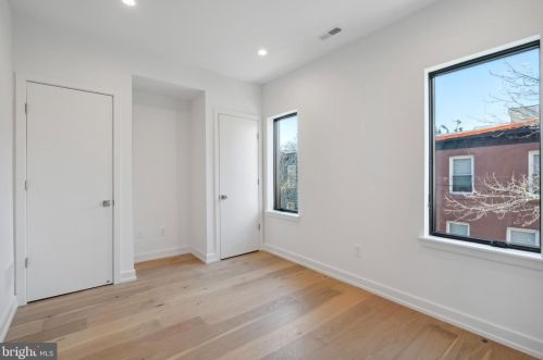 743 Cleveland St, Philadelphia PA  19146-1811 exterior