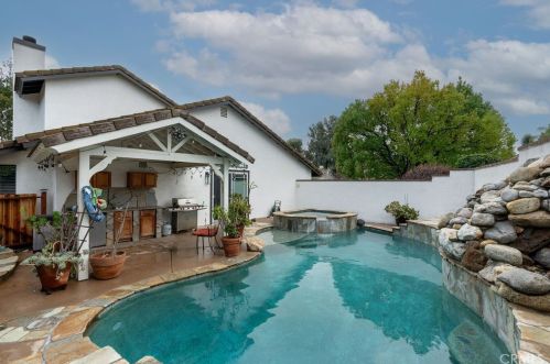 30950 Calle Pina Colada, Temecula CA 92591-1541 exterior