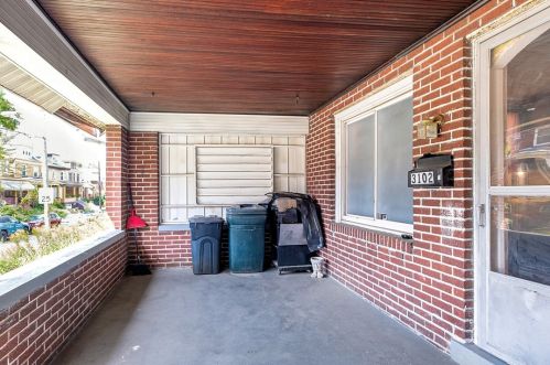 3102 Bergman St, Pittsburgh PA  15204-1850 exterior