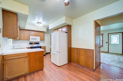 633 Randall Rd, Meskegon MI 49441-4953 exterior