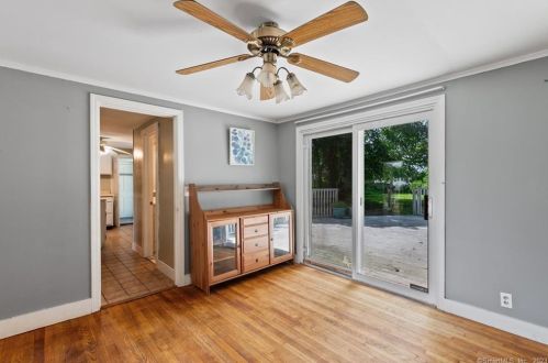 971 Farms Rd, Wallingford CT 06492-1807 exterior