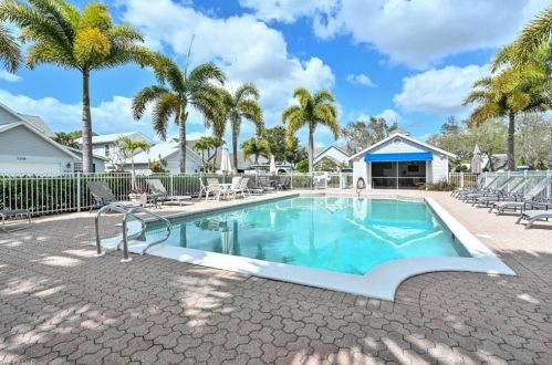 3166 Carriage Cir, Naples FL 34105-2700 exterior