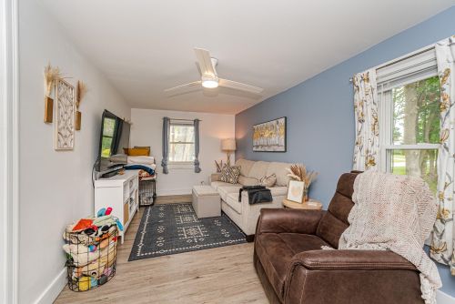 21 Redington Rd, Concord NH  03301-2439 exterior