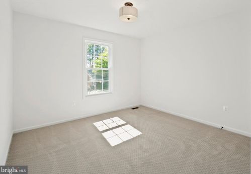 711 Ritchie Ave, Silver Spring MD 20910-5242 exterior