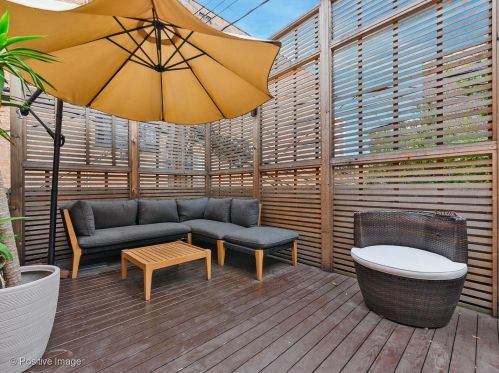 529 Wrightwood Ave, Chicago IL  60614-1794 exterior