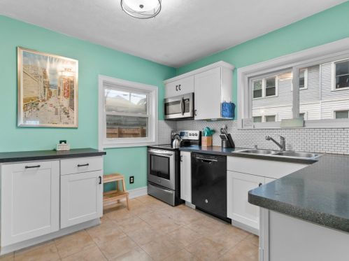 1749 47, Milwaukee WI 53208-1710 exterior