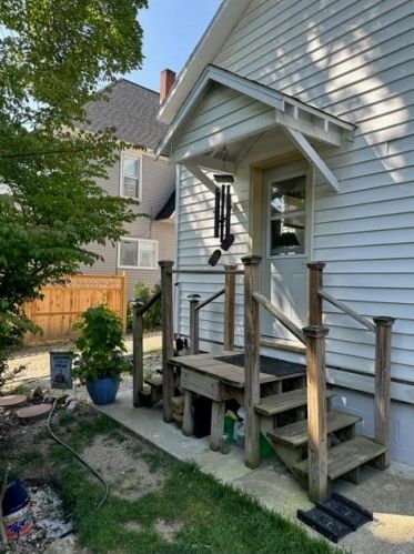 405 Stewart Ave, Big Rapids MI 49307-2025 exterior