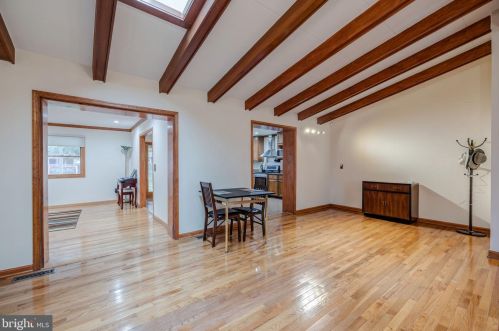 3405 Sunny Vw, Alexandria VA 22309-1911 exterior