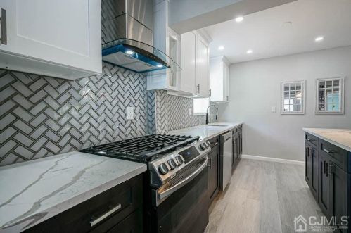 37 Sunrise Rd, Old Bridge NJ  08857-1435 exterior