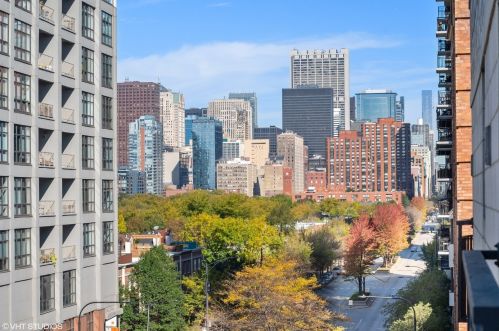 1601 State St, Chicago IL  60616-1478 exterior