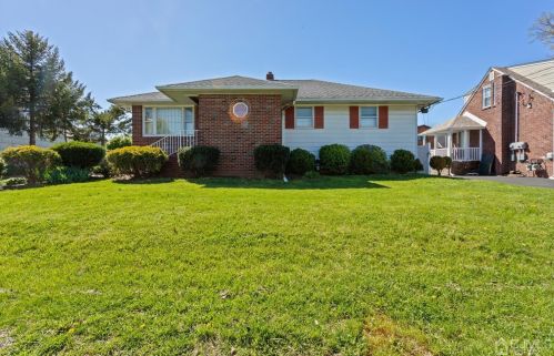 125 Hermann St, Carteret, NJ 07008-1361