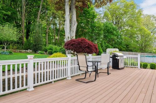 97 Gaskill St, Woonsocket RI 02895-1011 exterior